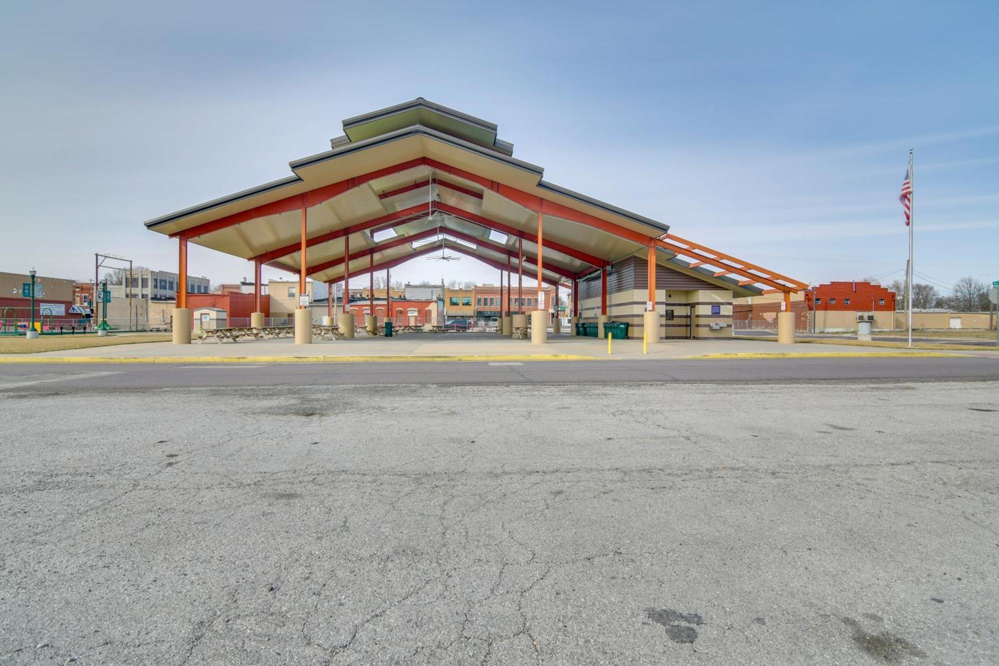 Dtwn Loft In The Heart Of Monett Pets Welcome! Exterior foto
