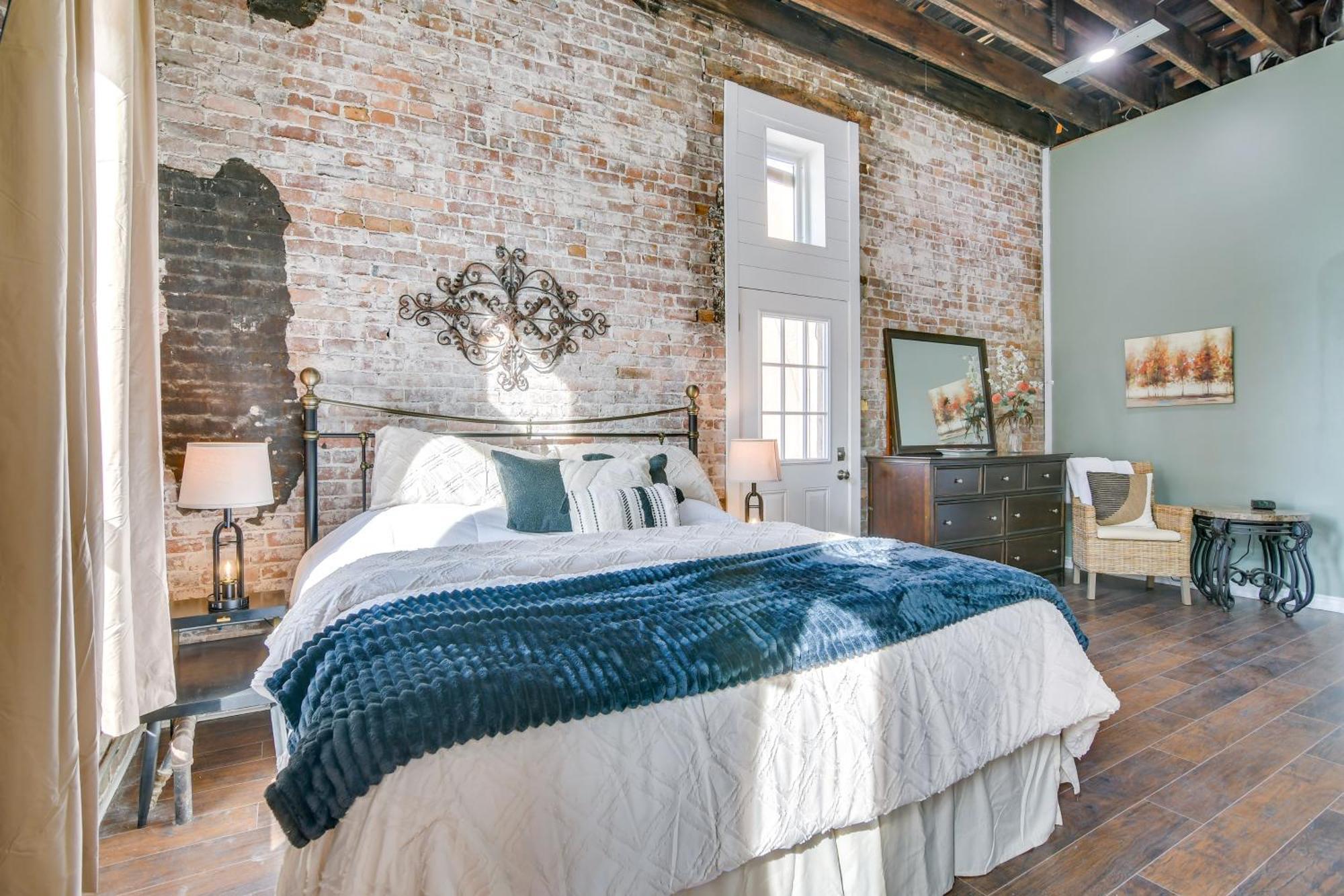Dtwn Loft In The Heart Of Monett Pets Welcome! Exterior foto